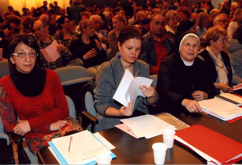 Strokovna komisija (z desne: s. Karmen Koren, Rossana Paliaga, Damijana Čevdek Jug) Foto: Zvonko Vidau