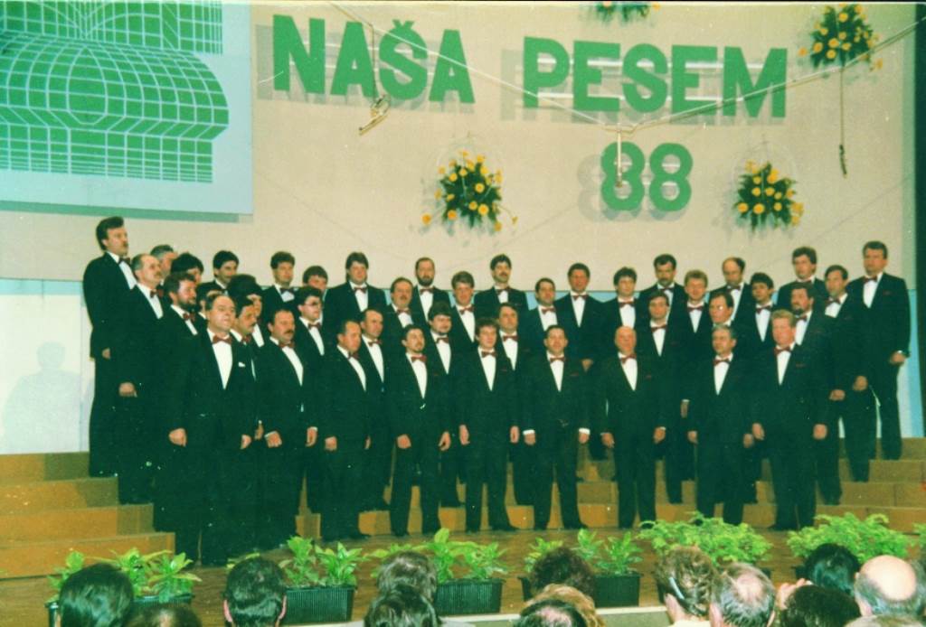 Kosovelovci na Naši pesmi 1988, zborovodja Klavdij Koloini