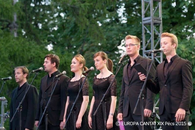 Člani Ingeniuma so 28. julija postali vodilna skupina skupnega petja na glavnem odru. Foto: Europa Cantat