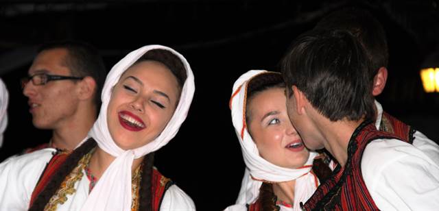 Makedonska folklorna skupina