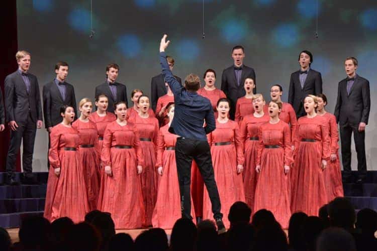 Youth Choir Balsis, Latvija, je za izvedbo obvezne skladbe, Lebičeve Fčelica zleteila, prejel posebno nagrado